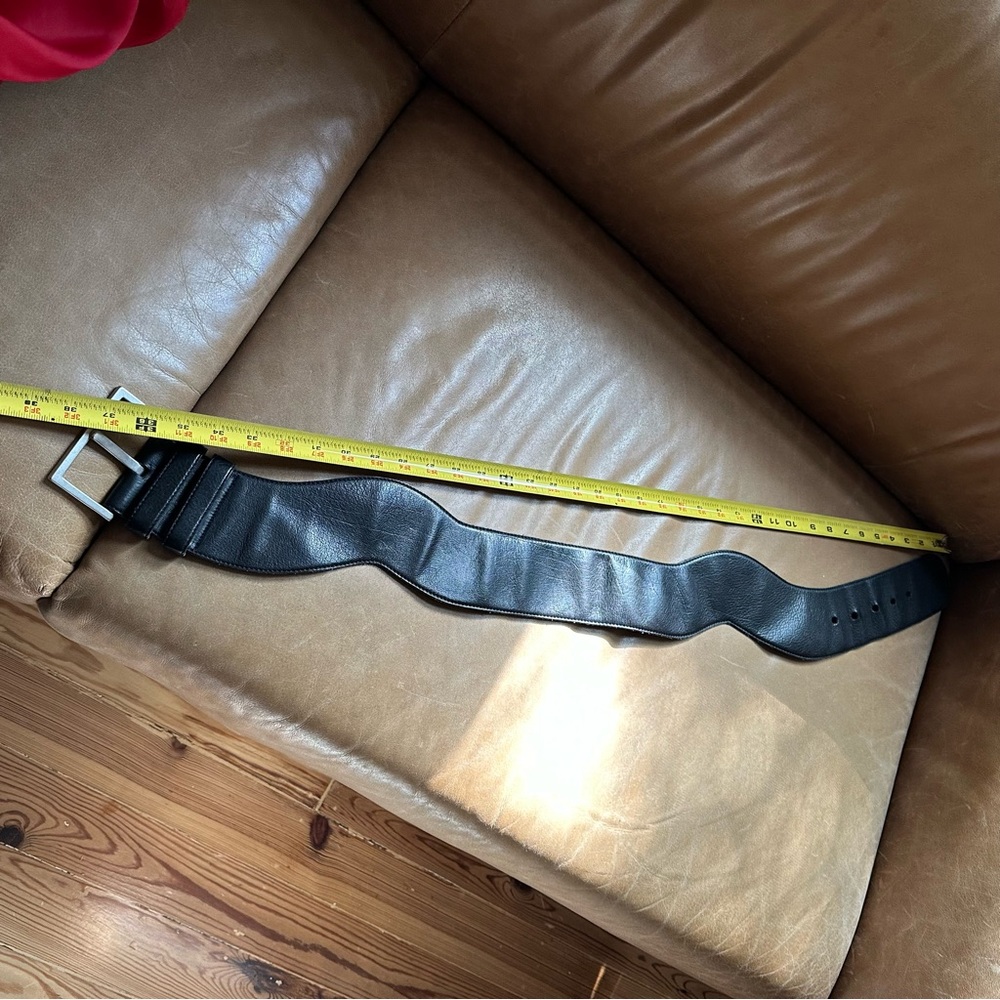 Johnny Farah New York wavy black leather wide belt - Picture 10 of 10